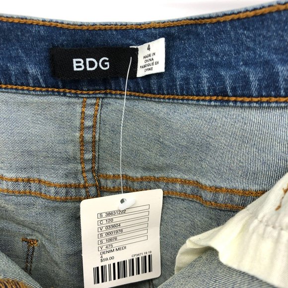 NWT BDG Denim Jeans Mini Skirt Sz 4 Frayed Belted - Picture 7 of 14